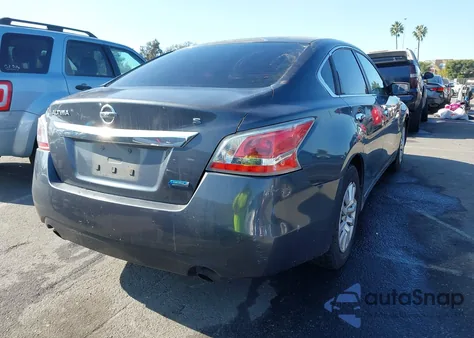 2013 Nissan Altima 2.5 S z USA, uszkodzony, nr VIN 1N4AL3AP0DC104894